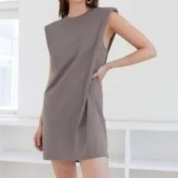 Aritzia Dresses & Skirts - Aritzia Sleeveless Mini Dress in Taupe